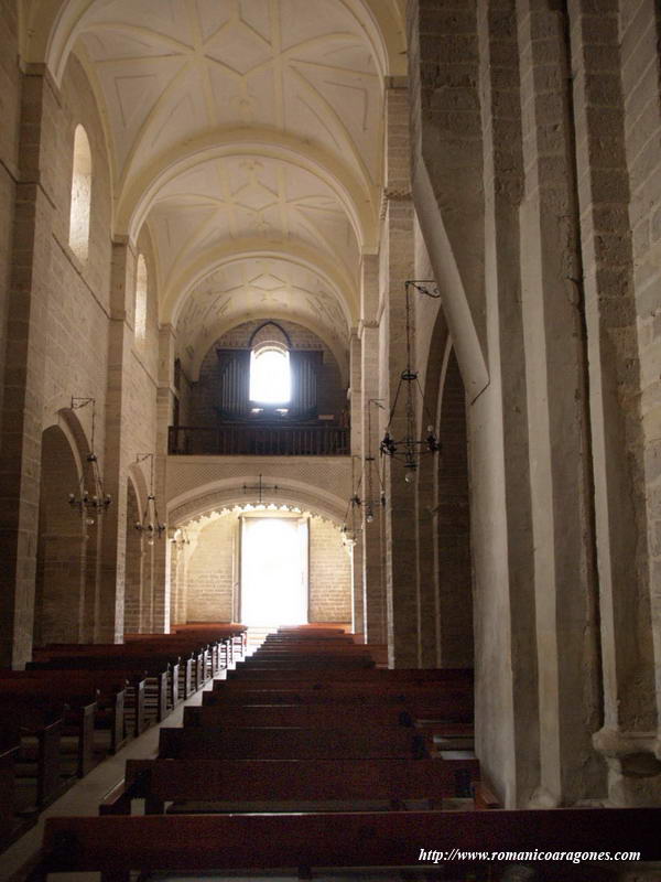 NAVE CENTRAL DESDE EL ALTAR